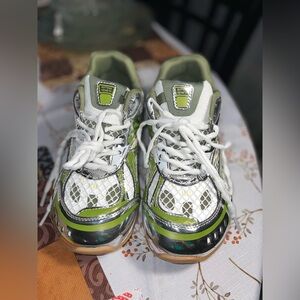 Bottega Veneta Obit Green/Silver Unisex Sneakers.Size 38 Men size 5us/Women 8us
